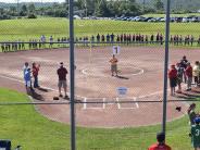 softball players