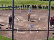 softball players