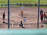 softball players