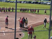 softball players