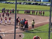softball players