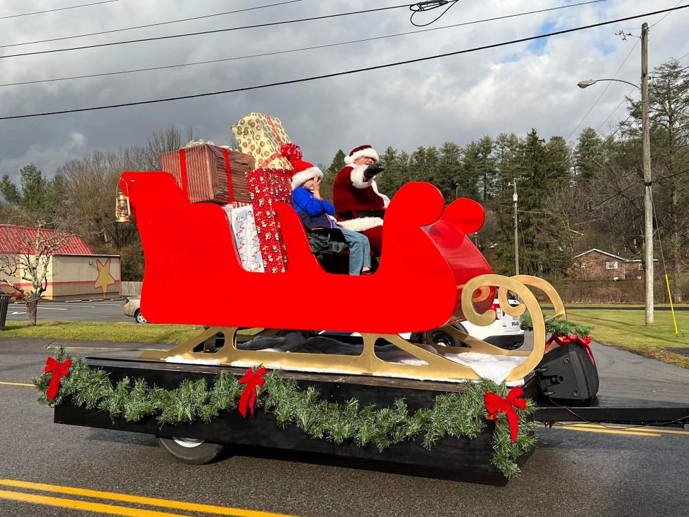 2022 Christmas Parade Wise Virginia